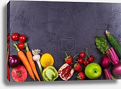 Постер Натюрморт с красными цветами, гранатами и яблоками на деревянном столе