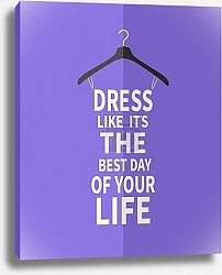 Короткое женское платье из надписей