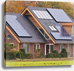 Постер Дома с солнечными панелями