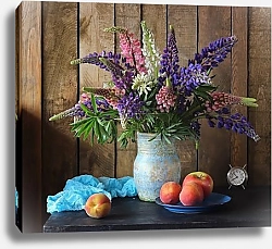Постер Натюрморт с люпинами и персиками в деревенском стиле