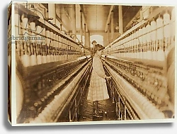 Постер Хайн Льюис (фото) Spinner in Lancaster Cotton Mills, South Carolina, 1908