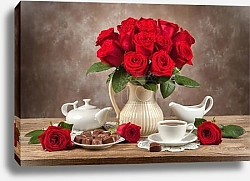 Постер Натюрморт с букетом красных и белых роз в белом кувшине с зеленым яблоком и вишнями