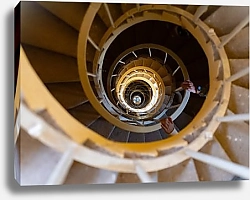 Постер Винтовая лестница в подъезде