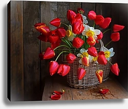 Постер Натюрморт с тюльпанами и нарциссами в корзине