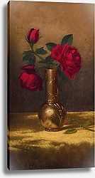 Постер Хид Мартин Джонсон Красные розы в японской вазе на золотой бархатной скатерти