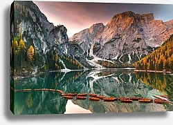 Постер Утренний свет над озером Брайес и пиком Зикофель, Доломиты, Италия