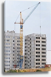 Постер Кран на фоне строящихся панельных многоэтажек
