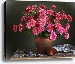 Постер Натюрморт с розовыми хризантемами в глиняном кувшине