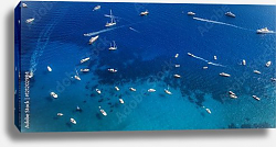 Постер Италия. Panorama of sea with multiple yachts near Capri Постер Италия. Panorama of sea with multiple yachts near Capri