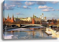 Постер Россия, Москва. Вид на Кремль и реку Москва Постер Россия, Москва. Вид на Кремль и реку Москва
