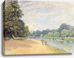 Постер Сислей Альфред (Alfred Sisley) The Thames with Hampton Church, 1874 Постер Сислей Альфред (Alfred Sisley) The Thames with Hampton Church, 1874