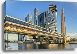 Постер Россия, Москва. Мост Багратион. Деловой центр Москва-Сити. Постер Россия, Москва. Мост Багратион. Деловой центр Москва-Сити.