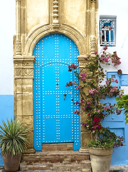 Голубая дверь в Марокко