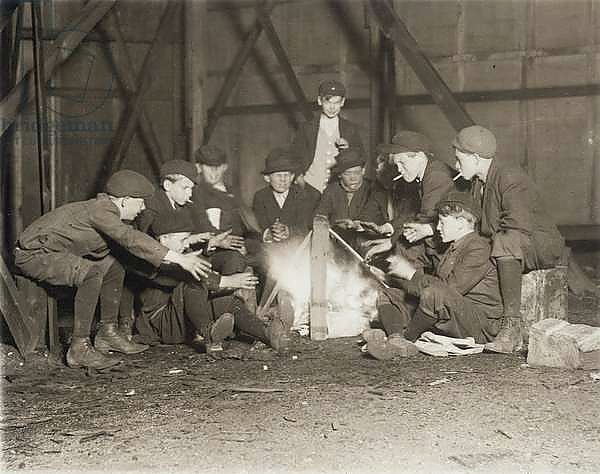 Gang of Newsboys at 10:00 p.m., 1910