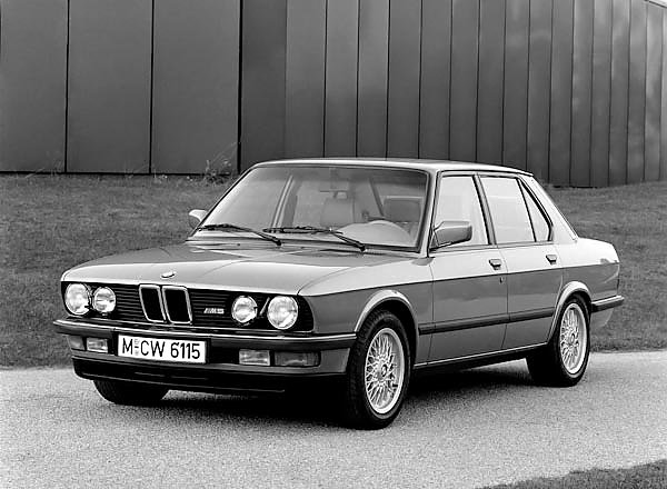 BMW M5 (E28) '1985–87
