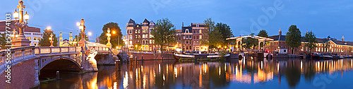 Голландия. Амстердам. Синий мост