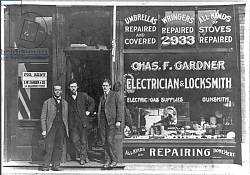 Постер Американский фотограф Only Negro store of its kind in the U.S., at 2933 State St., Chicago, Illinois, c.1899 Постер Американский фотограф Only Negro store of its kind in the U.S., at 2933 State St., Chicago, Illinois, c.1899