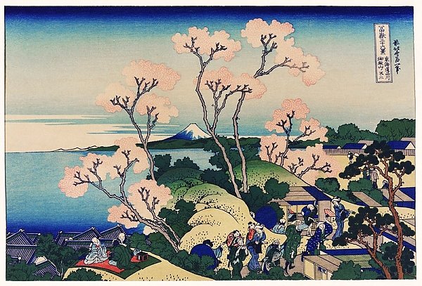 Традиционная японская иллюстрация цветения сакуры на фоне горы Фудзи и деревенских жителей, устраивающих пикник и наслаждающихся жизнью