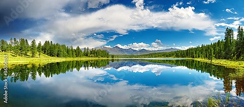 Россия. Алтай. Панорама с горным озером