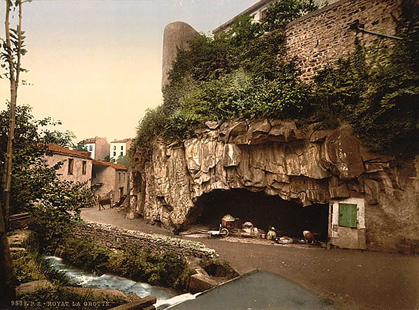 Франция. Royat, пещера