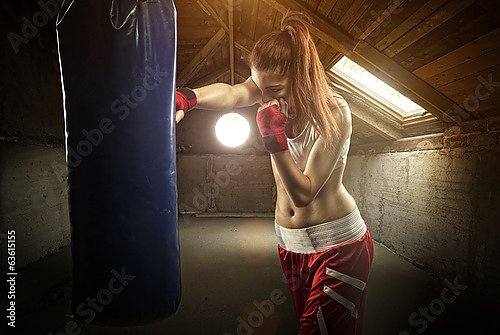 Девушка-боксёр, получившая пугающие травмы в бою, показала фото до и после поединка - Чемпионат