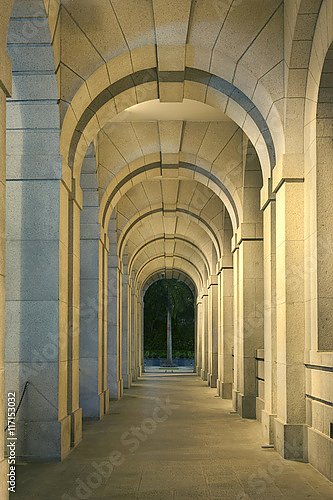 Классический коридор исторической архитектуры