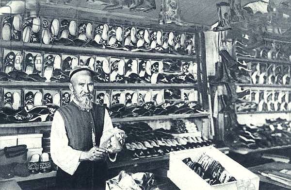 Shop of bootmaker in Kazan