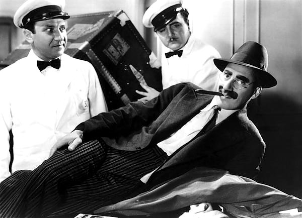 Marx Brothers (A Night At The Opera) 8