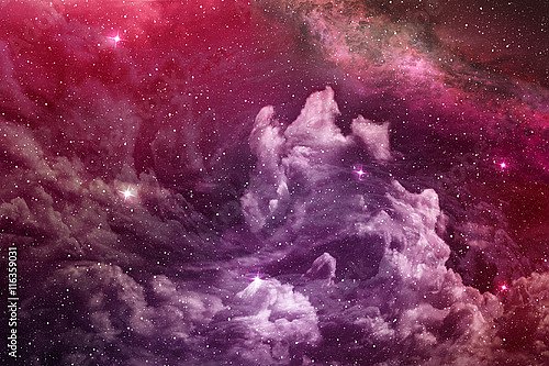 Фиолетовая туманность в глубоком космосе