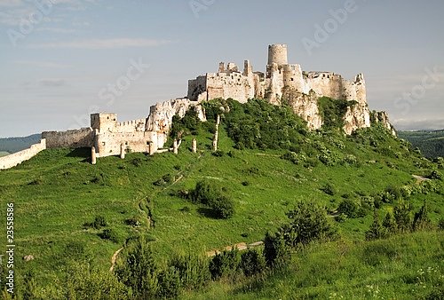 Постер Спишский Град, Словакия. Старый замок на холме