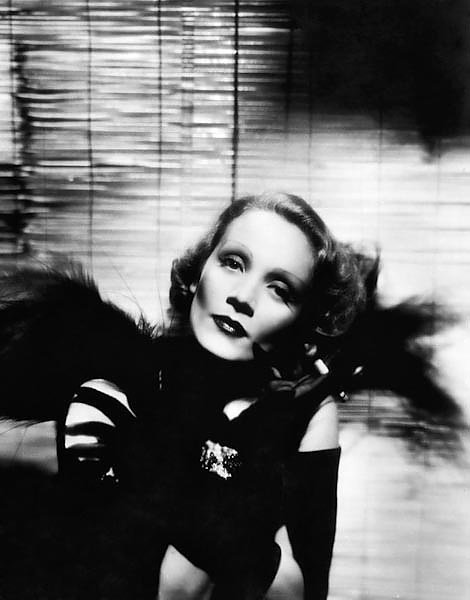 Dietrich, Marlene 15