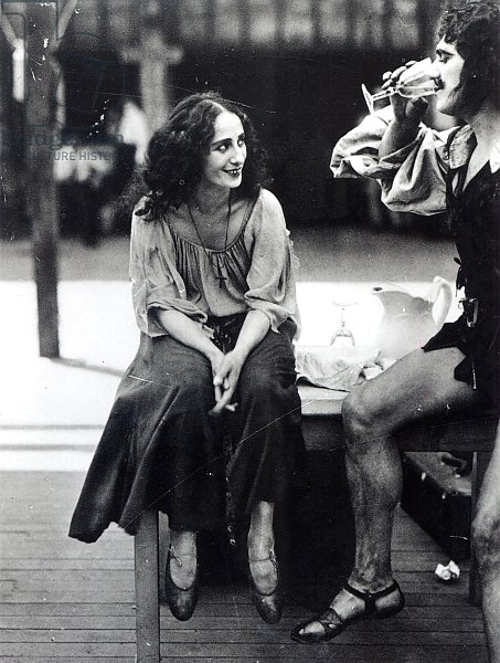Anna Pavlova as Fenella in a scene from the film 'The Dumb Girl of Portici', 1916