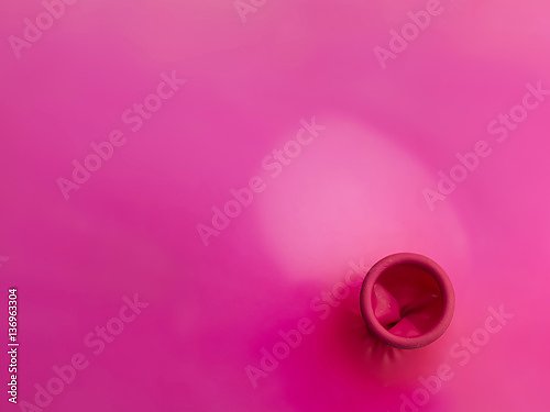 Розовый воздушный шар