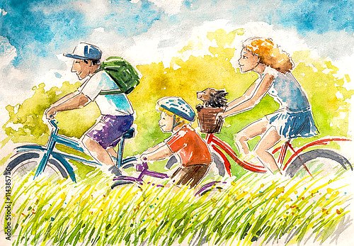 Счастливая семья катающаяся на велосипедах