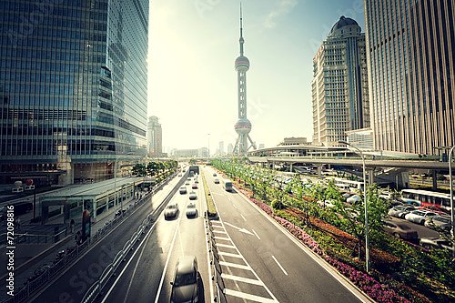 Дорога в Шанхае, вид на финансовый центр