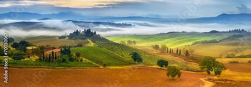 Италия. Утренний тосканский туман
