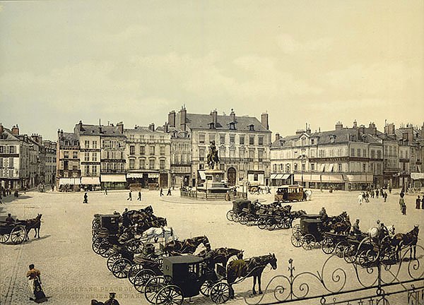 Франция. Орлеан, площадь Мартруа и памятник Жанне д'Арк