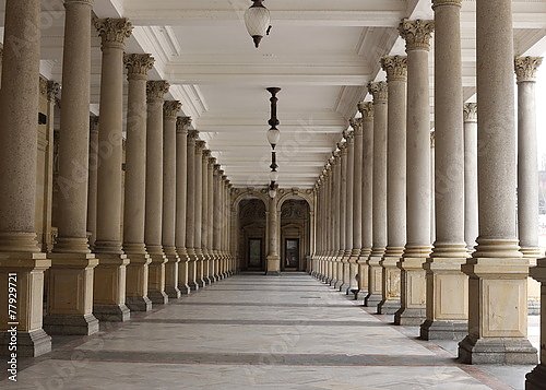 Колоннада в классическом стиле, Карловы Вары