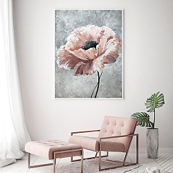 «Мак» в интерьере в классическом стиле над креслом