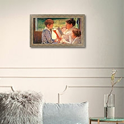 «Mrs Cassatt Reading to her Grandchildren, 1888» в интерьере в классическом стиле в светлых тонах «Mrs Cassatt Reading to her Grandchildren, 1888» в интерьере в классическом стиле в светлых тонах