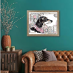 «Lacey The Dachshund, 2013,» в интерьере гостиной с зеленой стеной над диваном «Lacey The Dachshund, 2013,» в интерьере гостиной с зеленой стеной над диваном