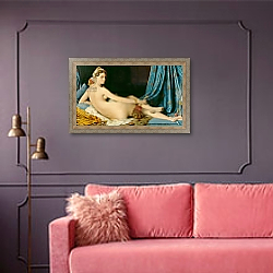 «The Grande Odalisque, 1814» в интерьере гостиной с розовым диваном «The Grande Odalisque, 1814» в интерьере гостиной с розовым диваном
