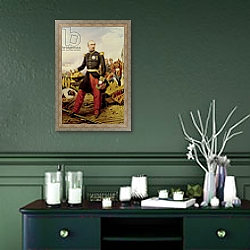 «Comte Maurice de MacMahon, 1860» в интерьере прихожей в зеленых тонах над комодом «Comte Maurice de MacMahon, 1860» в интерьере прихожей в зеленых тонах над комодом