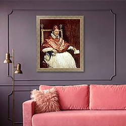 «Portrait of Pope Innocent X, 1650» в интерьере гостиной с розовым диваном «Portrait of Pope Innocent X, 1650» в интерьере гостиной с розовым диваном