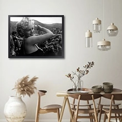 «Monroe, Marilyn 117» в интерьере столовой в стиле ретро