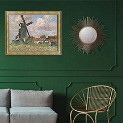 «Windmühle und Dorf in Belgien» в интерьере классической гостиной с зеленой стеной над диваном