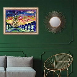 «Закат над Эйфелевой башней в Париже 1» в интерьере классической гостиной с зеленой стеной над диваном