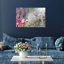 «Лиловая бабочка в поле розовых цветов» в интерьере современной гостиной в синем цвете