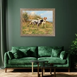 «Two English setters» в интерьере зеленой гостиной над диваном