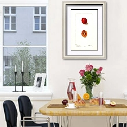 «Prunus domestica: Вайант» в интерьере кухни рядом с окном